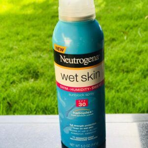 Neutrogena Wet Skin Sunscreen Spray Broad Spectrum SPF 30, Sweat and Water Resistant Sun Protection - Image 1