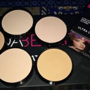 Huda Beauty 5 In 1 Compact Face Powder - Image 1