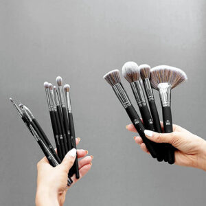 13 Pcs B.H Cosmetics Studio Pro Brush Set Beautiful essential makeup brushes - Image 4