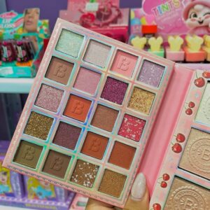 Eyeshadow Kit for Girls: Complete Set for Stunning Eye Makeup - Best Quality Eyeshadow Kit For Girls - Eyeshadow Kit - Eyeshadow Palette - Image 3