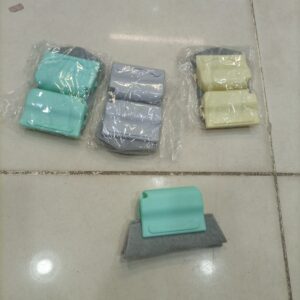 window slot cleaning brush ( random color) - Image 2