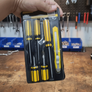 Set of 5 Screwdrivers & 1 Cutter ? High Quality Hand Tool Kit with 2 Straight, 3 Cross Screwdrivers & Sharp Cutter for Household and DIY Use - Image 5