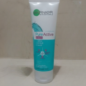 Garnier 3 in 1 Pure Active Face Wash ? 100ml Liquid Cleanser for All Skin Types, Deep Cleansing and Refreshing Skincare - Image 1