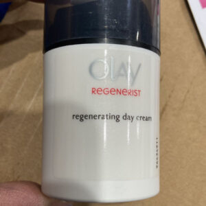 Olay Regenerating Day Cream Moisturizer 50 ml - Image 2