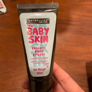 Maybelline Baby Skin Instant Pore Eraser | Light Weight Primer | Smooth Poreless Looking Baby Skin -- 60ml - Image 1