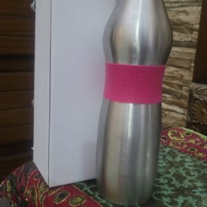 750 ml stainless steel water bottle (random color) - Image 1