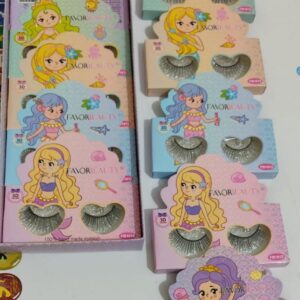 1 Pair of Favor Beauty  3D - Hand Made  Eyelashes - Image 1