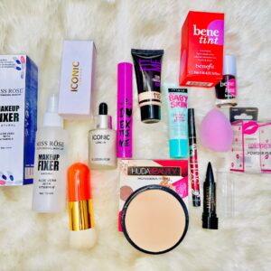 11 in 1 Makeup Deal - Image 1