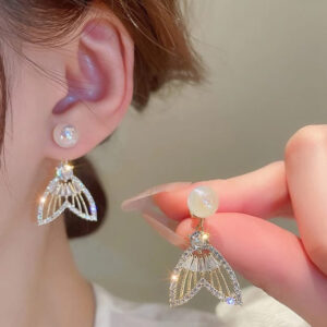 Golden Fishtail Luxury Sparkling Crystal Rhinestones Pearl Earrings for Women Girls - Image 1