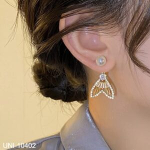 Golden Fishtail Luxury Sparkling Crystal Rhinestones Pearl Earrings for Women Girls - Image 2