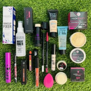 14 in 1 Makeup Deal ,Makeup Fixer,Foundation ,Beauty Blender and many more - Image 1