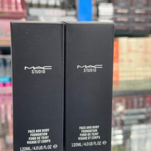 Mac Studio Fix Fluid Liquid foundation With Broad Spectrum SPF 15 Protection. - Image 3