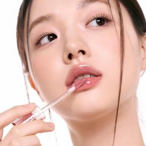 Pack of 2 Glitter Lipgloss For Moisturizing & Hydrating Lips (random color) - Image 2