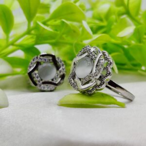 1 Piece Imported Elegant Dual-Tone Floral Gemstone Rings - Timeless Design ?? | Luxurious Design Ring | Adjustable Ring | Ring For Girls & Women ? - Image 3