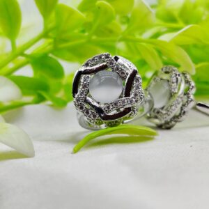 1 Piece Imported Elegant Dual-Tone Floral Gemstone Rings - Timeless Design ?? | Luxurious Design Ring | Adjustable Ring | Ring For Girls & Women ? - Image 1