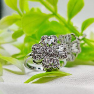 1 Piece Imported Dazzling Movable Floral Blossom Adjustable Rings - 2 Color? Variants ?? | Luxurious Design Ring | Adjustable Ring | Ring For Girls & Women ? - Random Color - Image 5