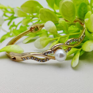 Graceful Adjustable Bracelet with Dazzling Pearl Accent ? Imported Elegance | Best Quality Artificial Bracelet For Girls & Women | for Every Occasion - Image 3
