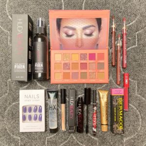 12 Items Complete Makeup & Beauty Deal Kit ? Full Face Makeup Set with Nail Polish