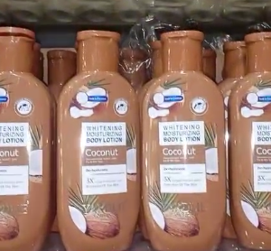 Product Showcase: Premium Coconut Whitening Moisturizing Body Lotion - Luxurious Skincare - Image 4