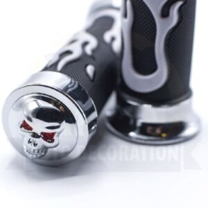 Universal Motorcycle Handlebar Grips 7/8" ? Skull Head Flame Rubber Hand Grips (Black/Blue, Black/Red) - Image 4