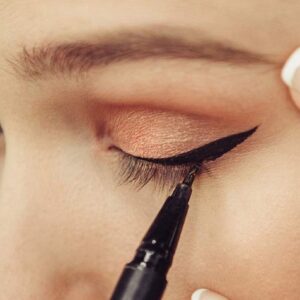 Hudabeauty Eyeliner / 2 in 1 Eyeliner Stamp - Stamp Eyeliner Pen - Stamp liner - Image 3