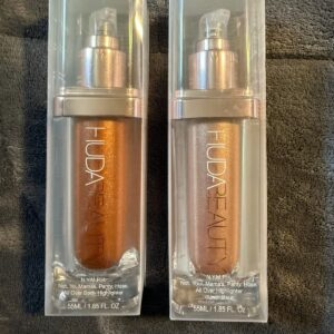 Huda Beauty N.Y.M.P.H. All Over Body Highlighter ? Liquid Illuminator for Face, Body & Legs ? Water-Based, Long-Lasting Glow ? 35 ml - Image 5