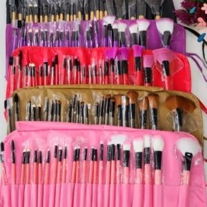 24PCs Makeup Brush Set Powder Foundation Large Eye Shadow Angled Brow Make-up Brushes Kit With a Bag Women Beauty Cosmetic Tool (Random Color) - Image 1