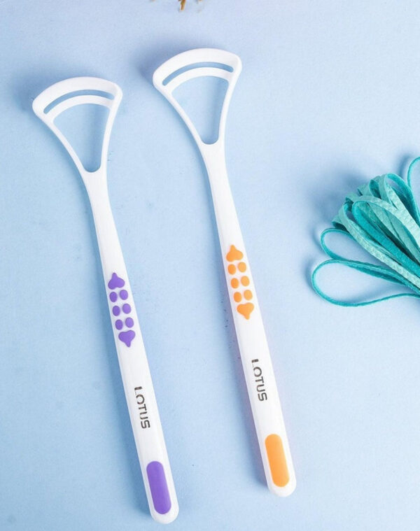 tongue-cleaner-multicolour-plast_6d5cc132-20cf-453a-92cb-313d162076eb.jpg